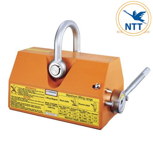 nam-cham-nang-tay-gat-395