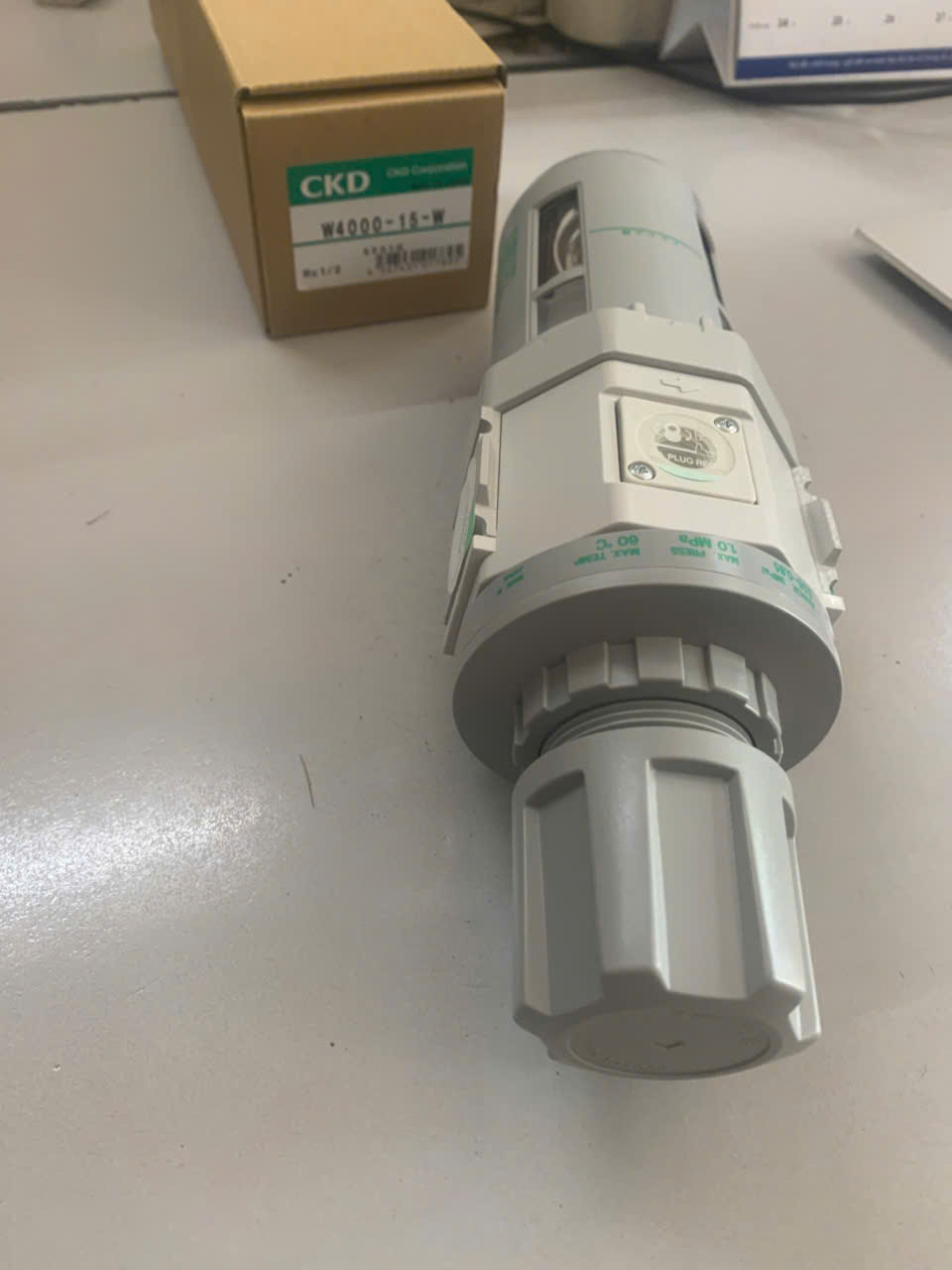 W4000-15-W-2