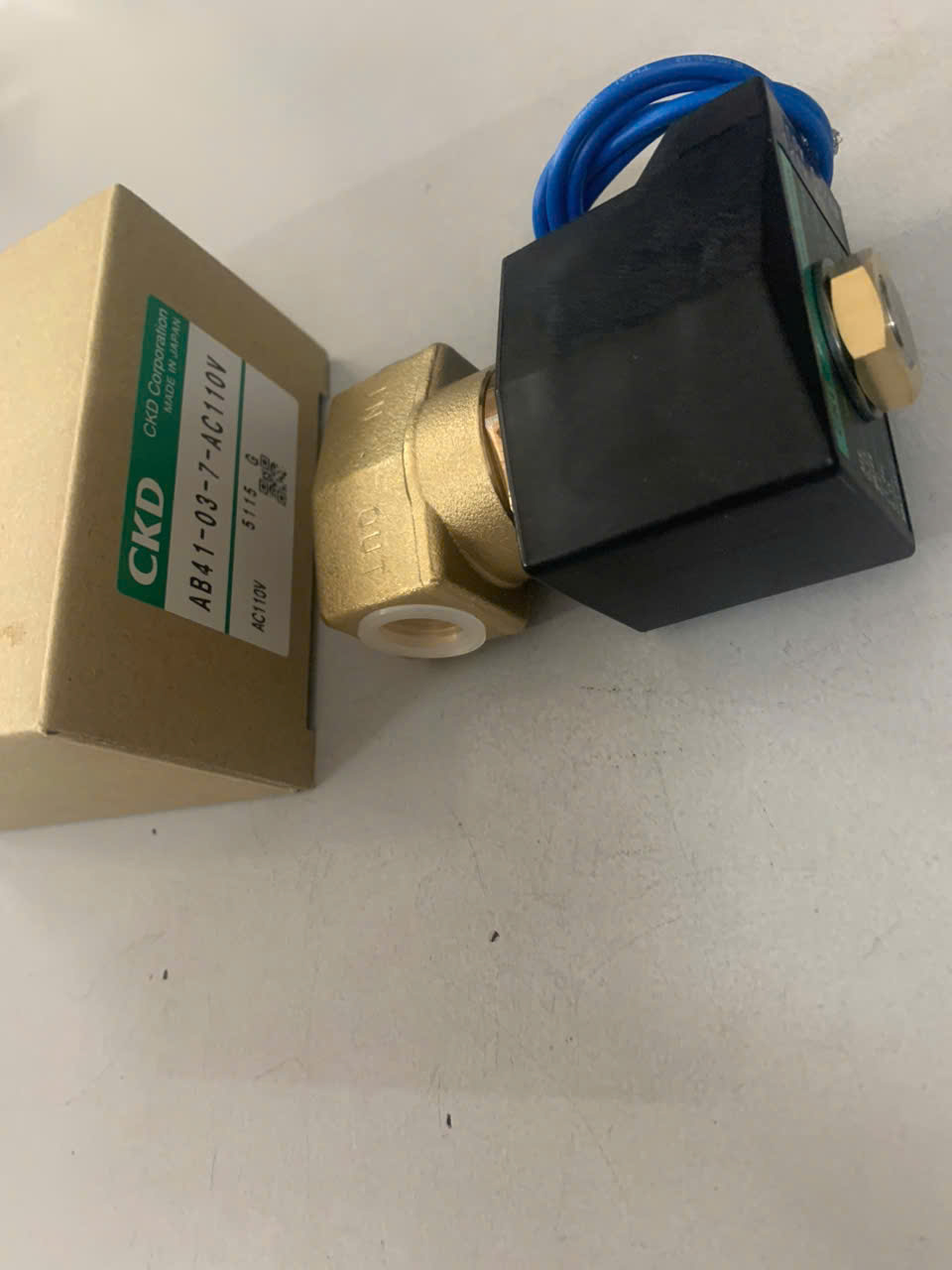 AB41-3-7-110V-4